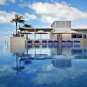 Otel Grand Cosmopolitan *****