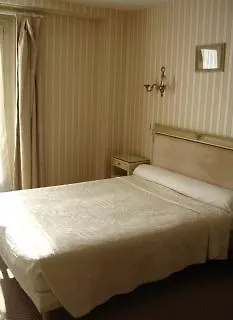 Hotel London Paris